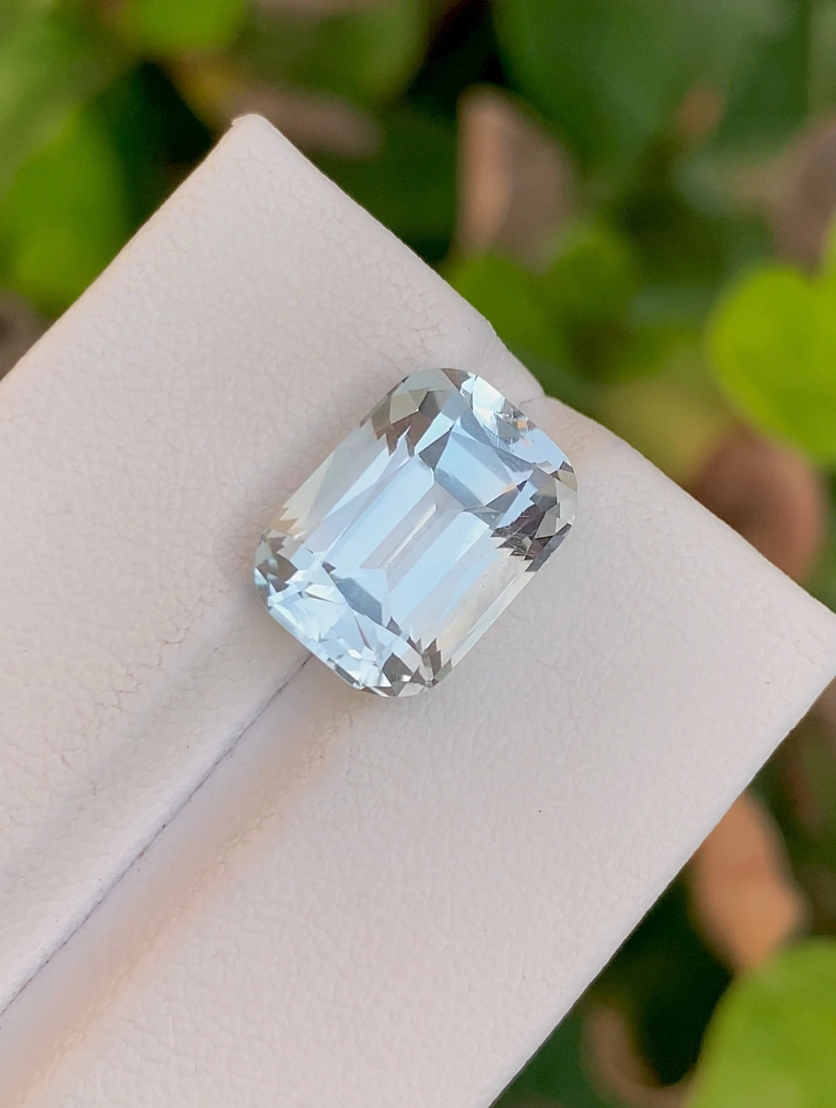 7.60 Crt African white Topaz Cushion Cut, Vibrant & Bright - Gemstone