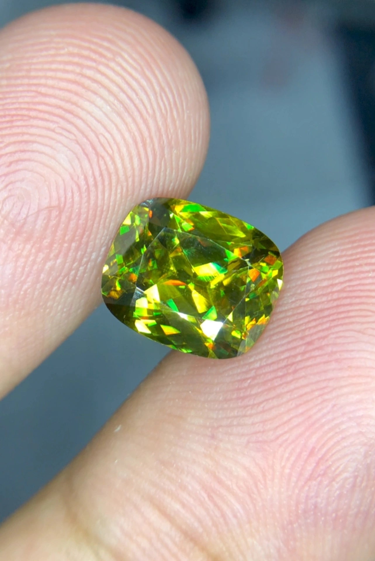 Dazzling 4.10 ct Vivid Green-Yellow Sphene- Exceptional Fire & Brilliance