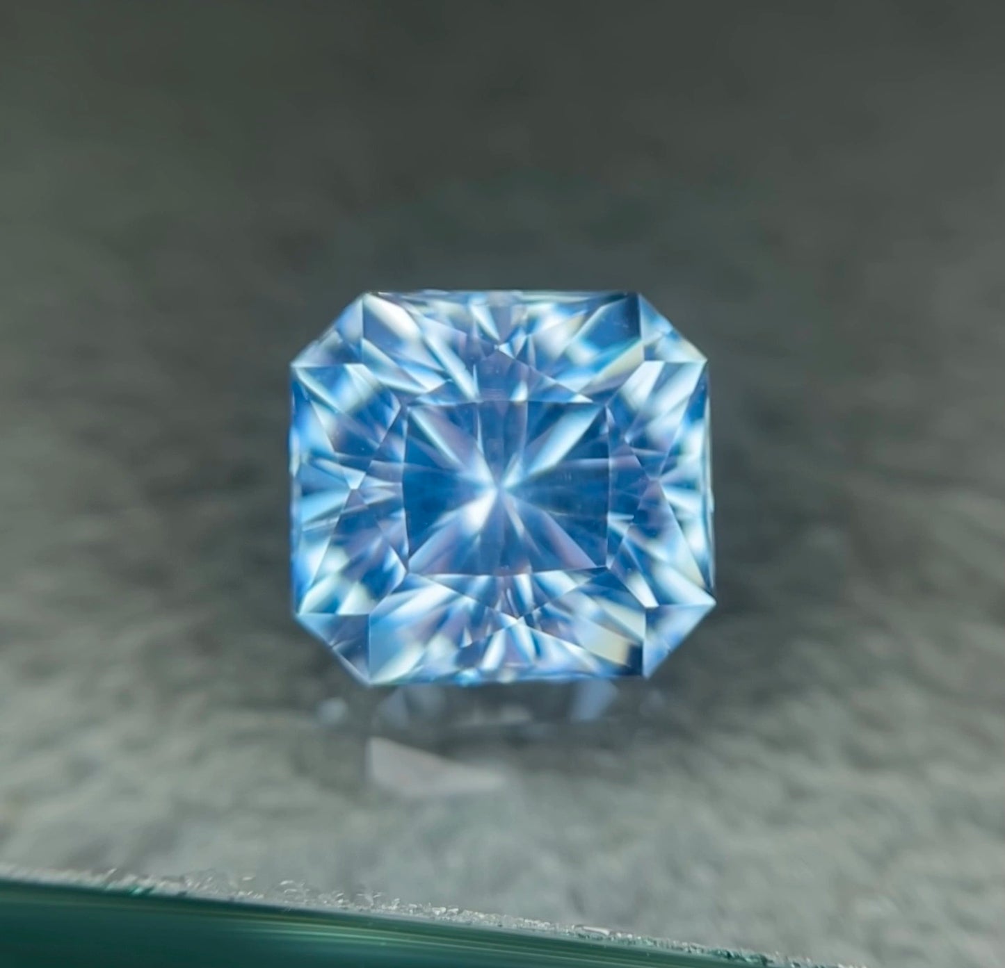 Swiss Blue Topaz 10 Ct Precision Cut Beautiful Lustrous Swiss Topaz - Gemstone
