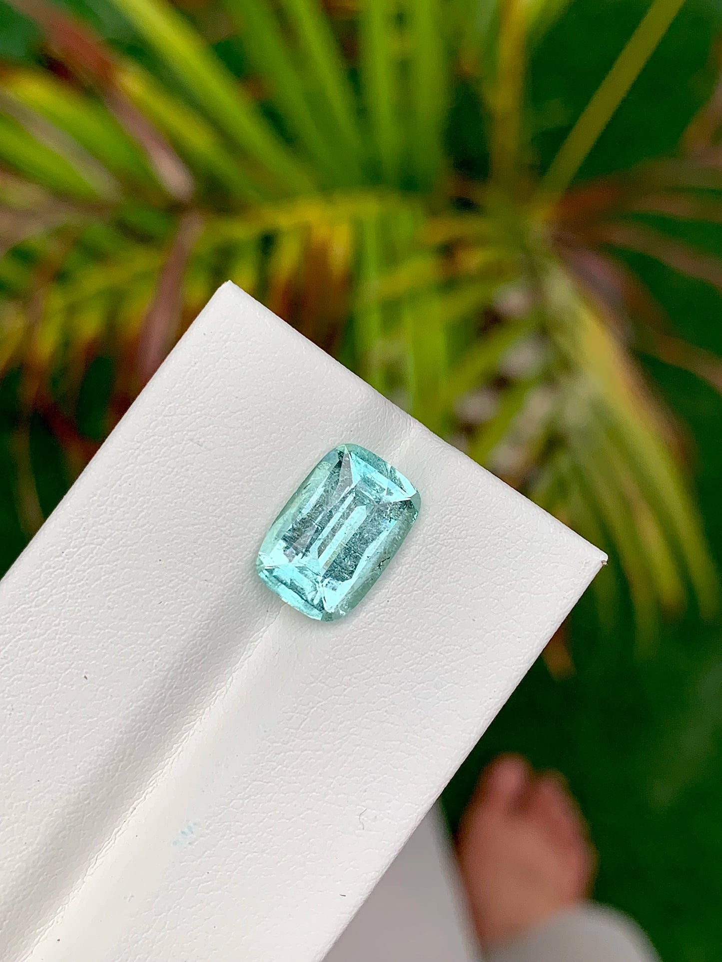 4 Ct Mint Green Tourmaline - Afghan Origin, Fine Cut - Gemstone