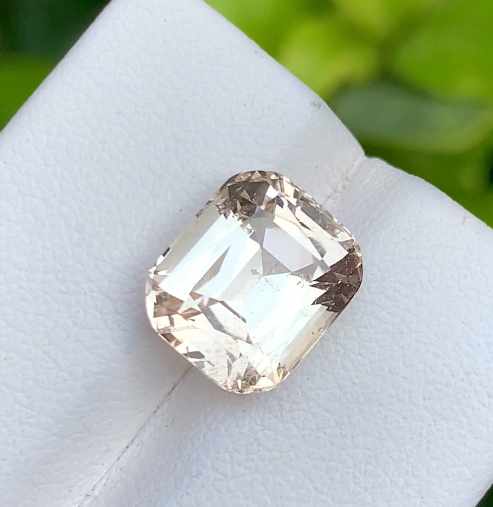 Skardu Topaz 6.70 Ct Perfect Cut Stunning Skardu Topaz - Gemstone