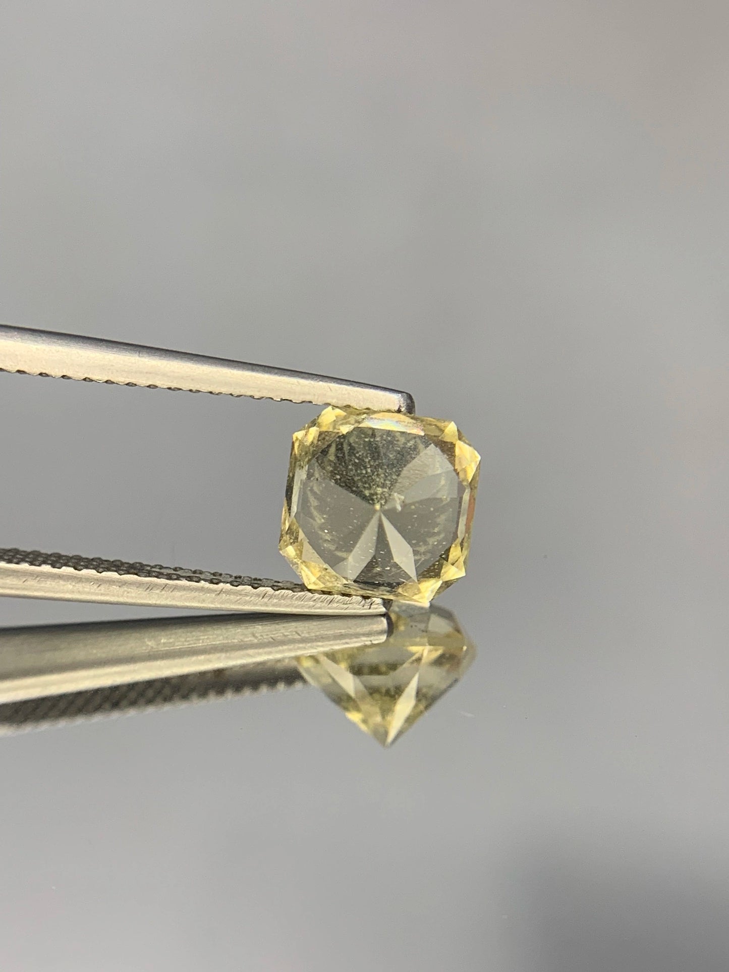 Brilliant 2.50 Ct Yellow Heliodor  Natural, Vivid Color  Untreated