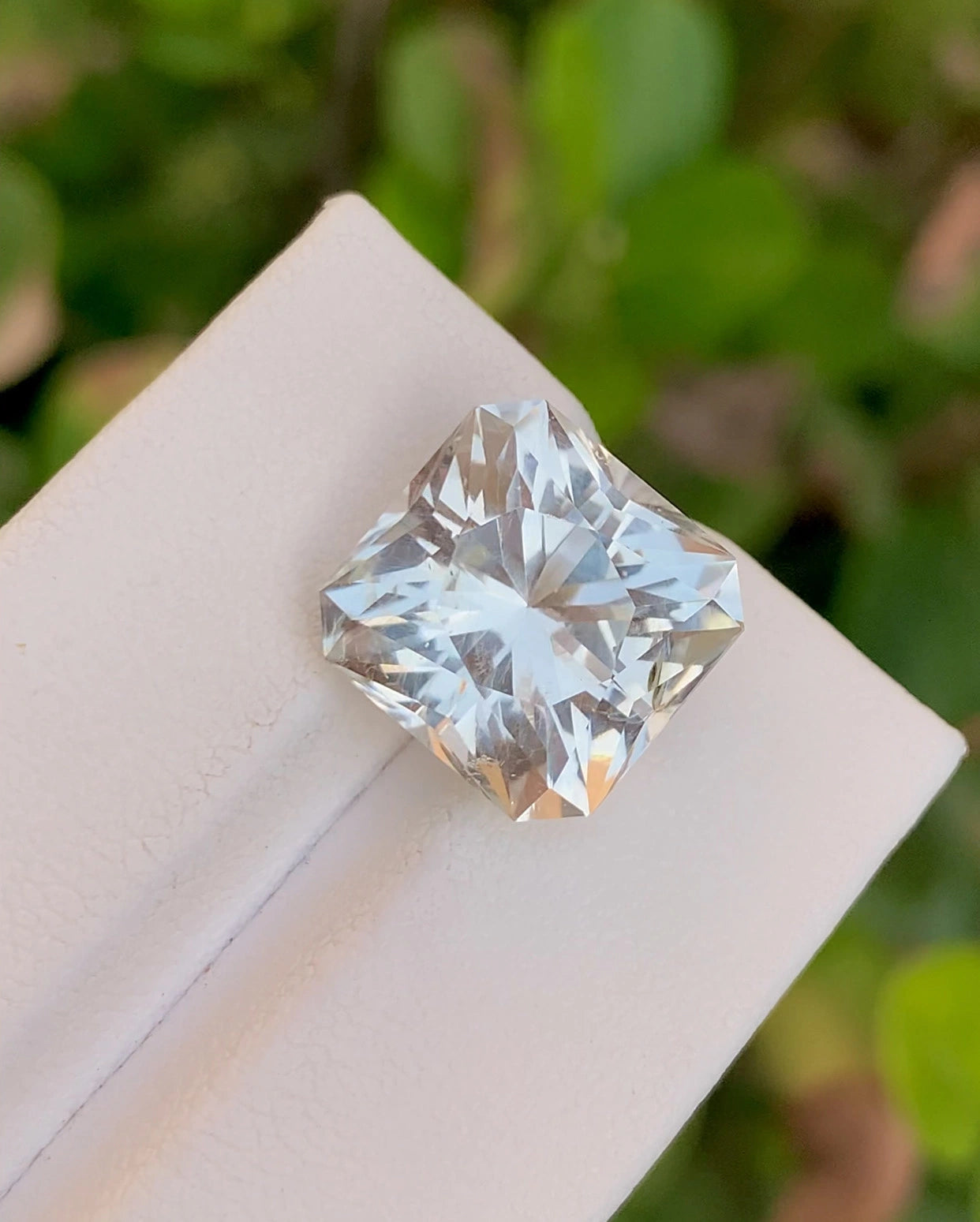 12.60 Crt Brilliant African white Topaz , Fancy Cut, Untreated Gem - Gemstone