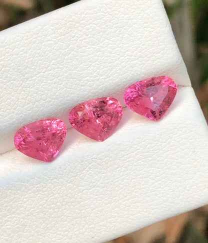 3.25 Carat Heart Shaped Rubellite Tourmaline Lot - Vivid Pink, Untreated - Gemstone