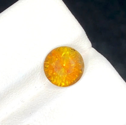 Yellow Sphene 2.30 Ct Round Shape  Fire Flashes yellow Sphene