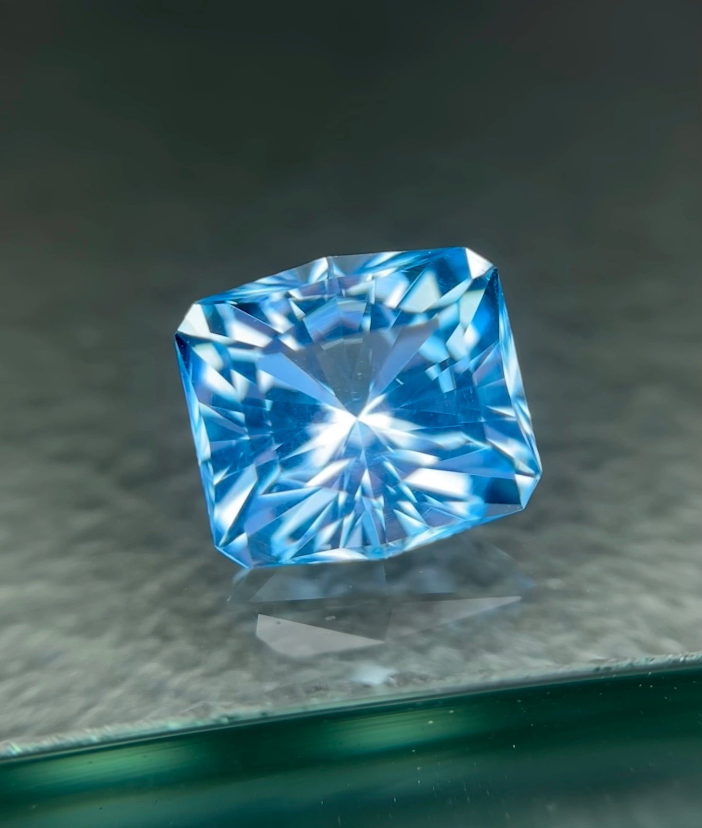 Swiss Blue Topaz 8.10 Ct Precision Cut Beautiful Swiss Blue Topaz - Gemstone