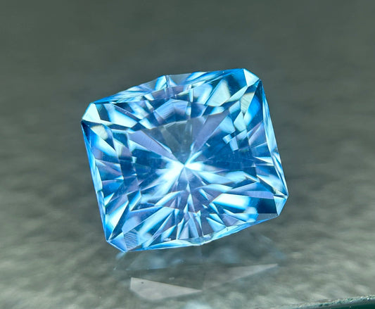 Swiss Blue Topaz 8.60 Ct Precision Cut Beautiful Swiss Blue Topaz - Gemstone