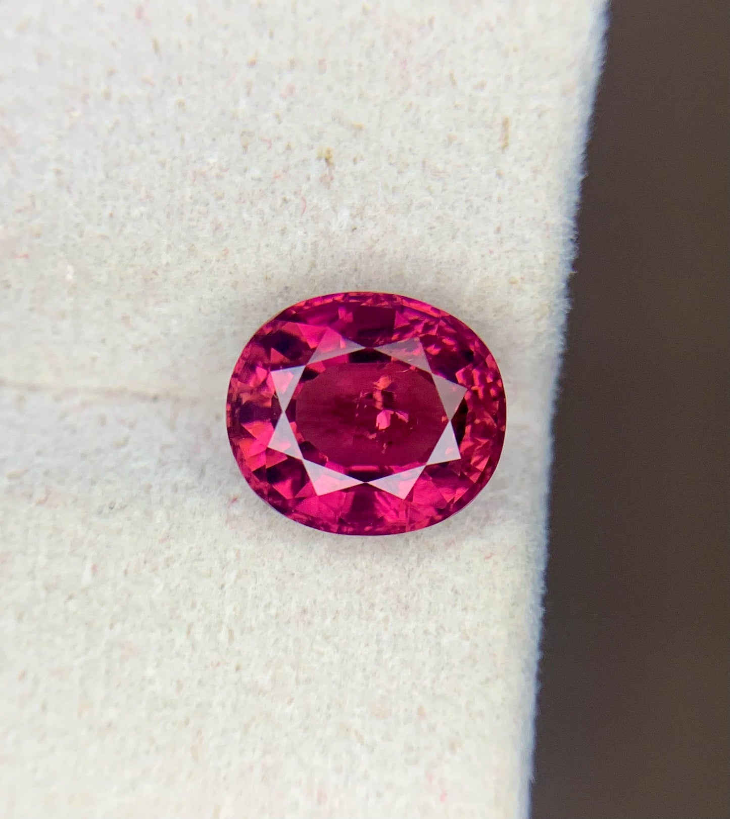 2.90 Crt Vivid Pink Rubellite Oval Shape Sparkly Rubellite From AFG - Gemstone