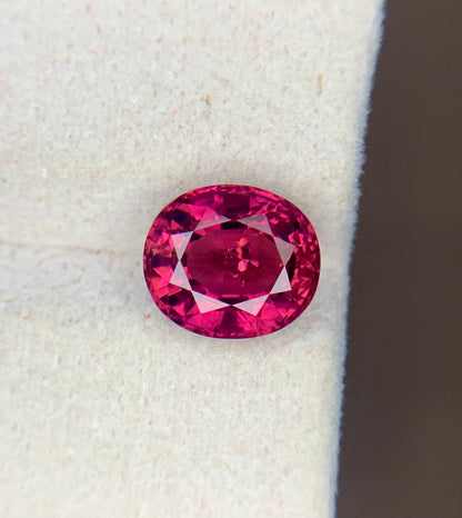 2.90 Crt Vivid Pink Rubellite Oval Shape Sparkly Rubellite From AFG - Gemstone