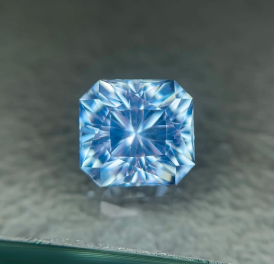 Swiss Blue Topaz 10 Ct Precision Cut Beautiful Lustrous Swiss Topaz - Gemstone