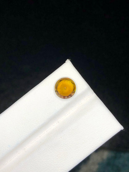 Yellow Sphene 2.30 Ct Round Shape  Fire Flashes yellow Sphene