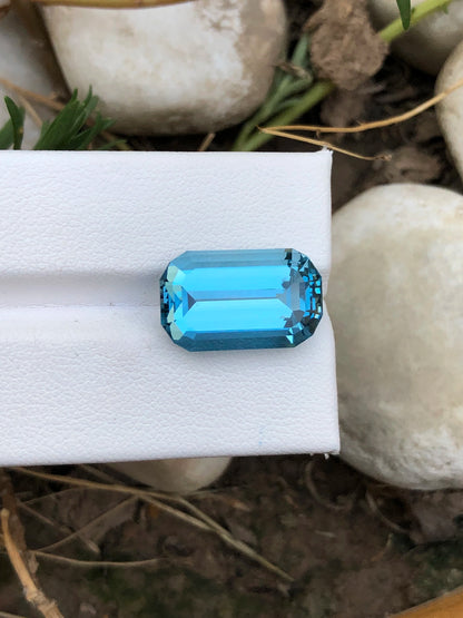 BLUE TOPAZ 14 Ct Beautiful Cut Sensational Top Colour Topaz - Gemstone
