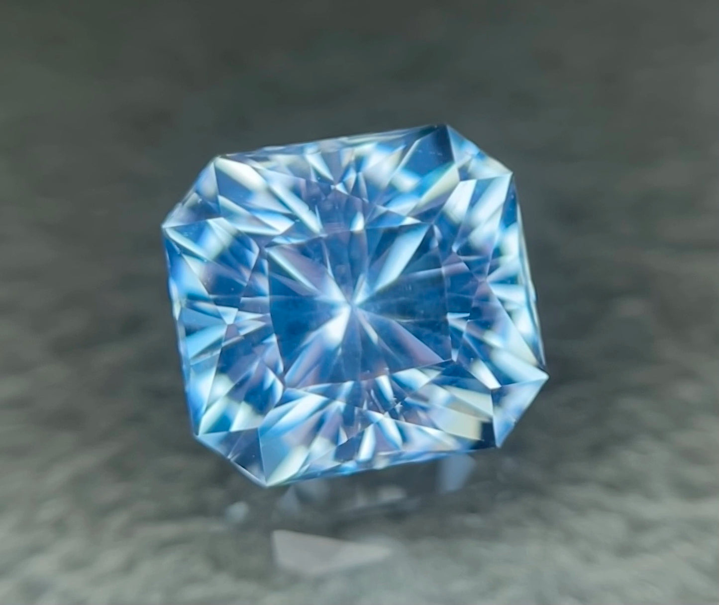 Swiss Blue Topaz 10 Ct Precision Cut Beautiful Lustrous Swiss Topaz - Gemstone