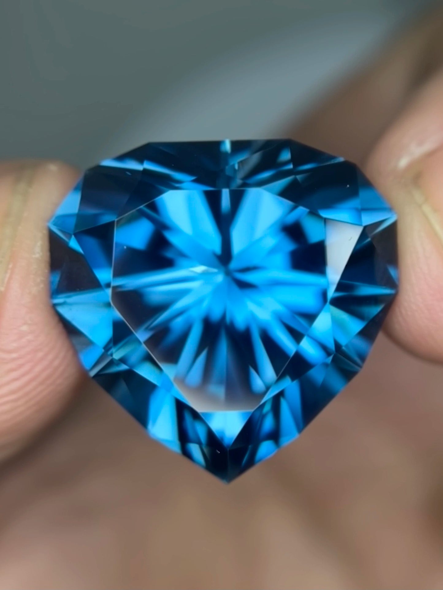 38.70 CRT Heart Shape London Blue Topaz - Gemstone