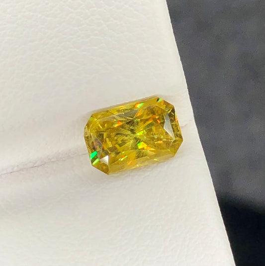 SPHENE 1.50 Ct Precision Cut Beautiful  Fire Sparkling Sphene Africa