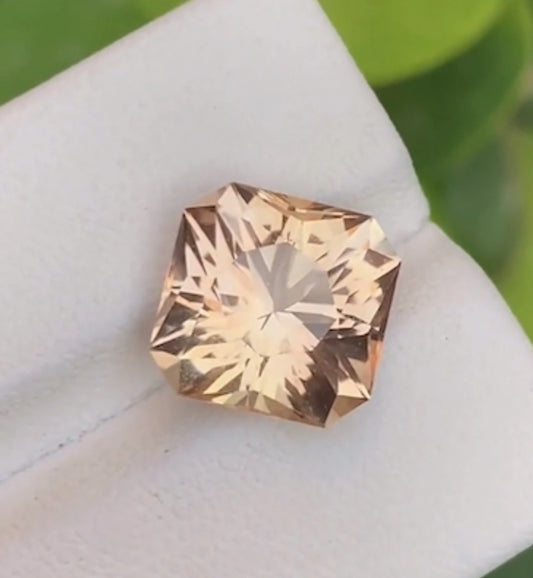Topaz 8.30 Ct Precision Cut Brown Sparkly Skardu Topaz - Gemstone