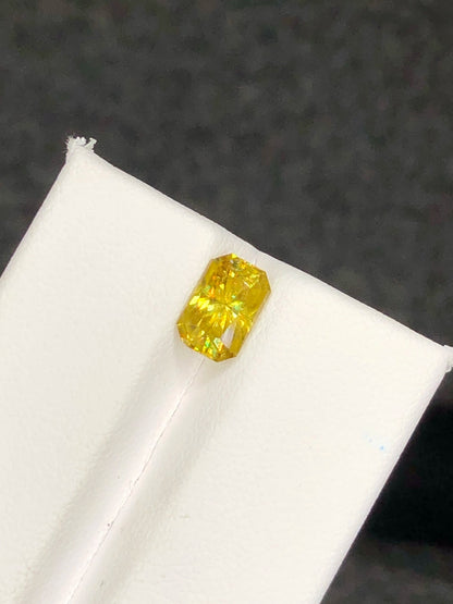 SPHENE 1.50 Ct Precision Cut Beautiful  Fire Sparkling Sphene Africa
