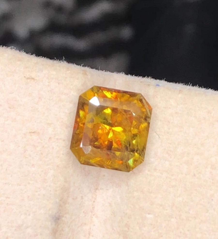 Fire Sphene 3.10 Ct Perfect Faceted Cut  Fire Sparkling Sphene