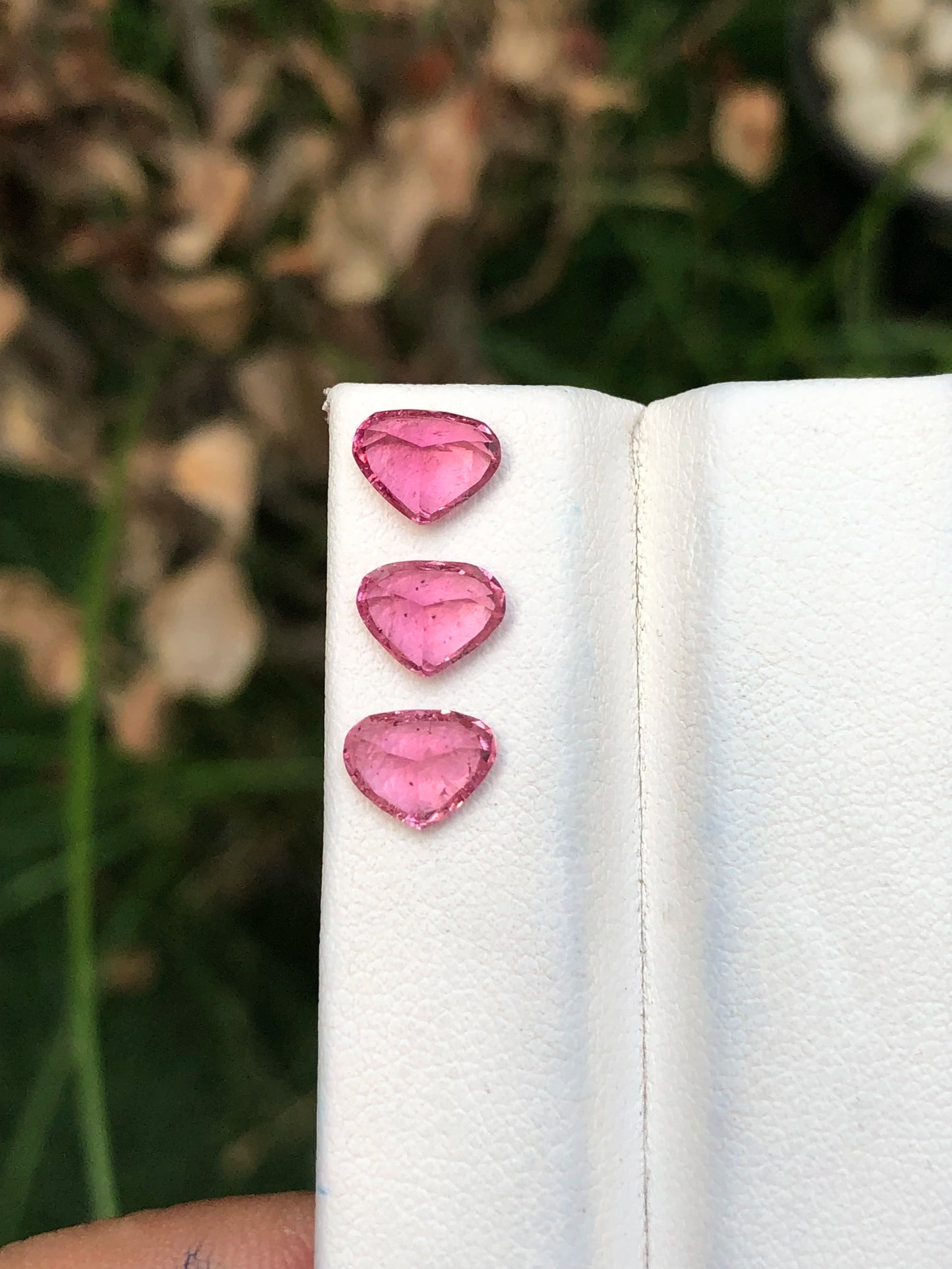 3.25 Carat Heart Shaped Rubellite Tourmaline Lot - Vivid Pink, Untreated - Gemstone