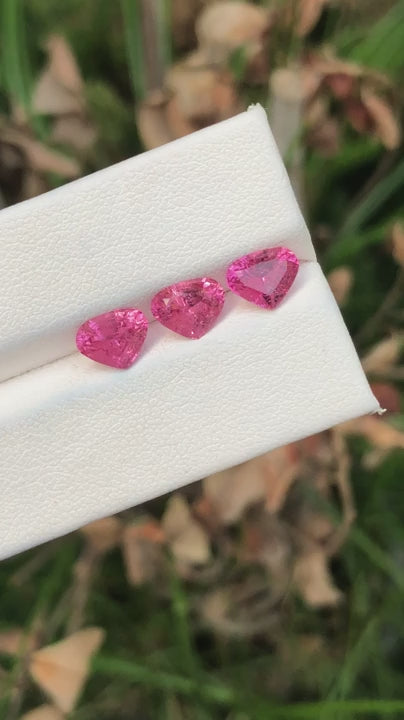 3.25 Carat Heart Shaped Rubellite Tourmaline Lot - Vivid Pink, Untreated - Gemstone