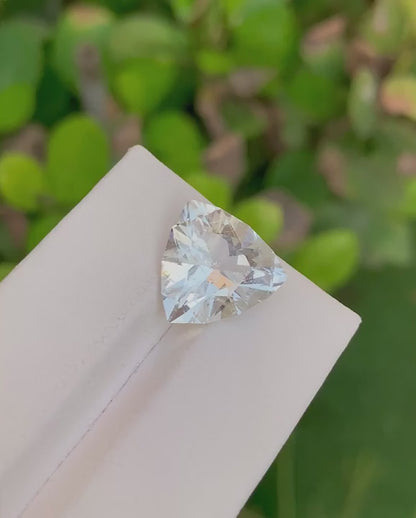 9 Crt Brilliant African Topaz , Fancy Triangle Cut, Untreated Gem - Gemstone