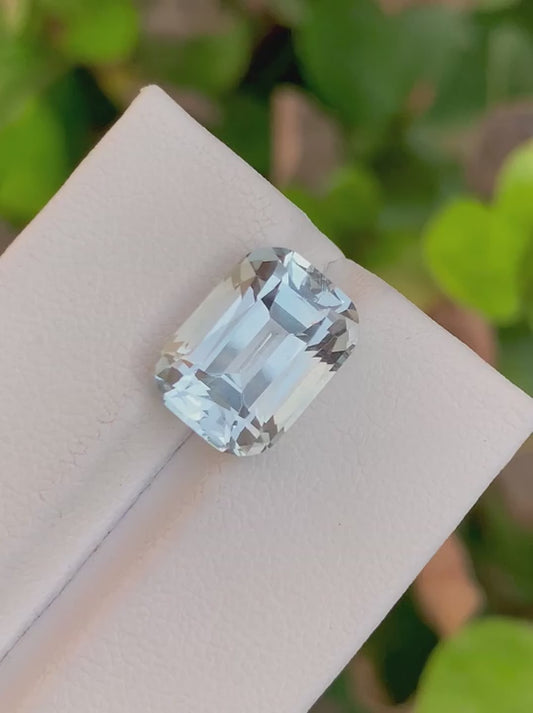 7.60 Crt African white Topaz Cushion Cut, Vibrant & Bright - Gemstone