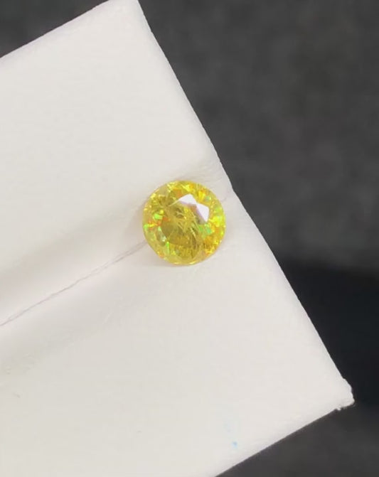 Sphene 0.90 Ct Round Shape Beautiful  Sparkling Sphene from Africa