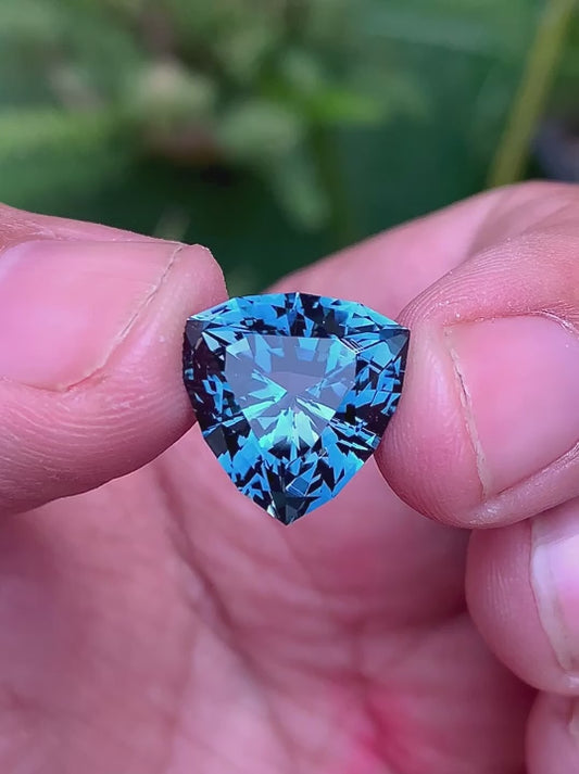 London Blue Topaz 12.80 Ct Special Triangle Cut London Blue Topaz - Gemstone