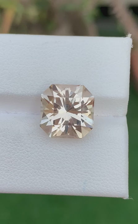 Skardu Topaz 7.45 Ct Precision Cut Lustrous Sparkly Topaz Pakistan - Gemstone
