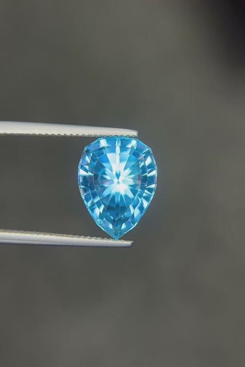BLUE TOPAZ 11 Ct Perfect Drop Shape Beautiful Swiss Blue Topaz - Gemstone