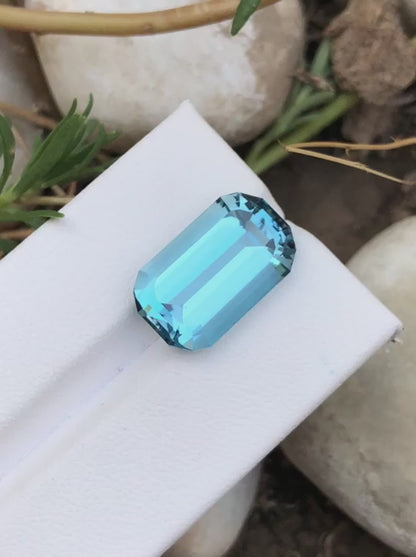 BLUE TOPAZ 14 Ct Beautiful Cut Sensational Top Colour Topaz - Gemstone