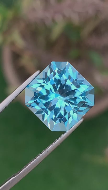 Swiss Blue Topaz 15.70Ct Precision Cut Sensational Swiss Blue Topaz - Gemstone